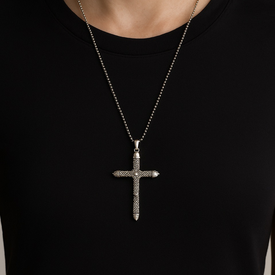 Lagos Caviar Silver Cross Pendant Necklace 325$